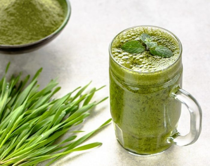 healthy-green-smoothie-with-organic-barley-grass-powder-min