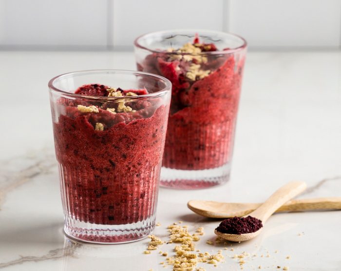 smoothie-with-organic-acai-berry-powder